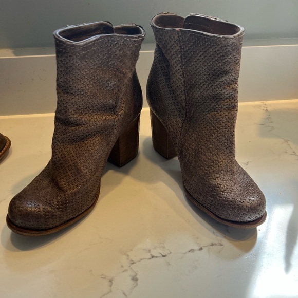 A.S. 98. Gray/Brown Booties. EUC - Picture 2 of 3